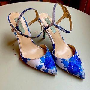 Betsey Johnson - Size 6.5